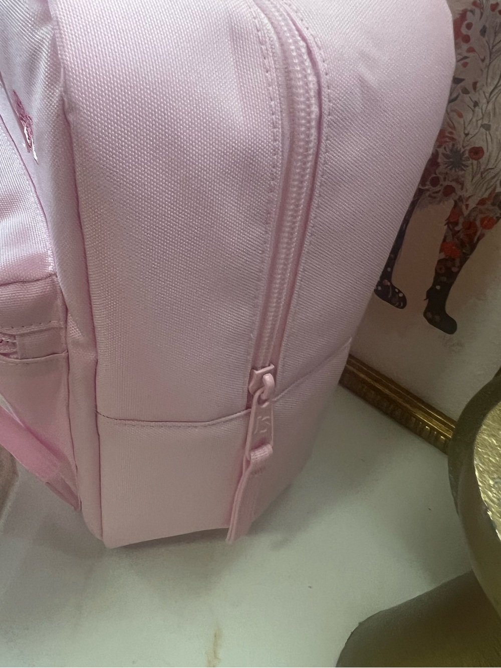 Jansport Big Break Lunch Box with Bow Motif - Picture 8 of 12